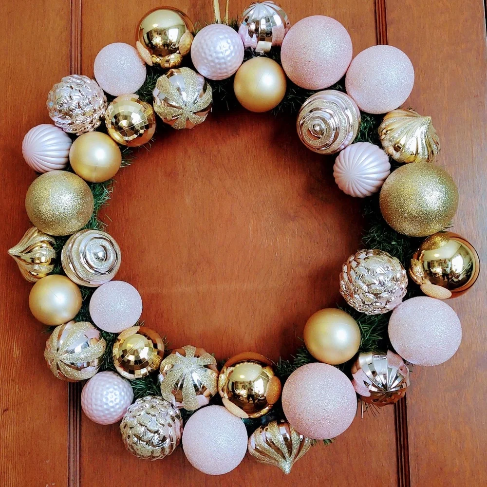 HAND CRAFTED CHRISTMAS ORNAMENT WREATH 20